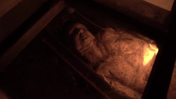 Manikin Deceased Man Coffin Museum — ストック動画