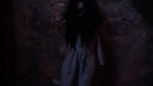 Creepy Old Doll Darkness Museum — Vídeo de stock