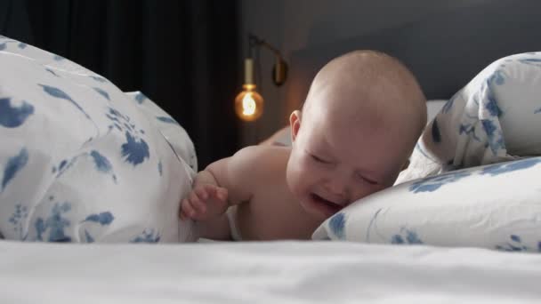 Sad Crying Baby Screaming Bed Daylight Low Angle Slow Motion — Vídeo de Stock