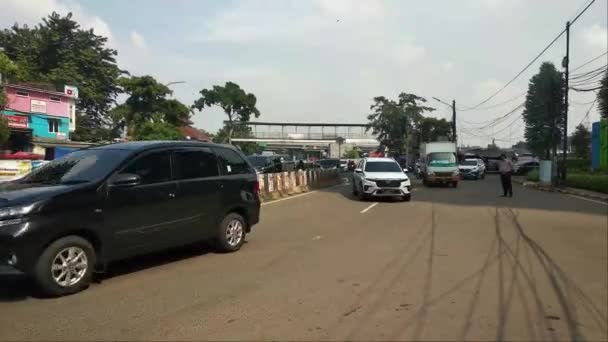 Blick Auf Die Verkehrssituation Vor Dem Einkaufszentrum Bekasi City West — Stockvideo