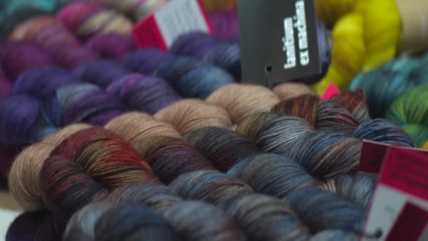 Beautiful Balls Multicolor Yarn Sale Store Shelf — Wideo stockowe