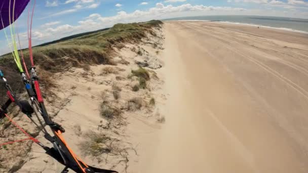Pov Paragliding Front Small Dunes Netherlands Sunny Day — стокове відео