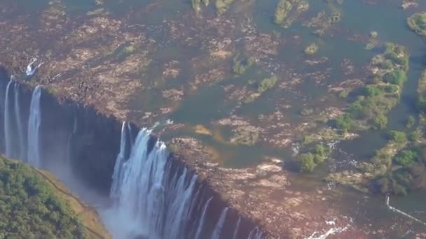 Flying Spectacular Victorian Falls Rainbow Forms Ravine — Stock video