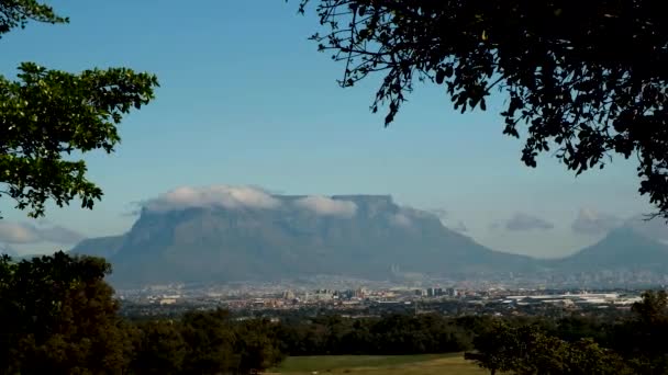 Iconic Table Mountain Towering Mother City Cape Town Tele Shot — Stock video