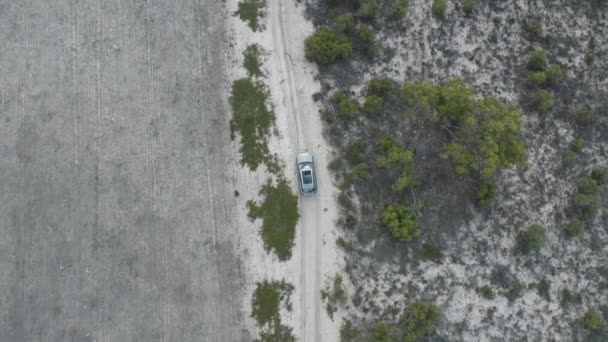 Aerial Footage Car Driving Sandy Track Little Desert Australia — Vídeo de Stock