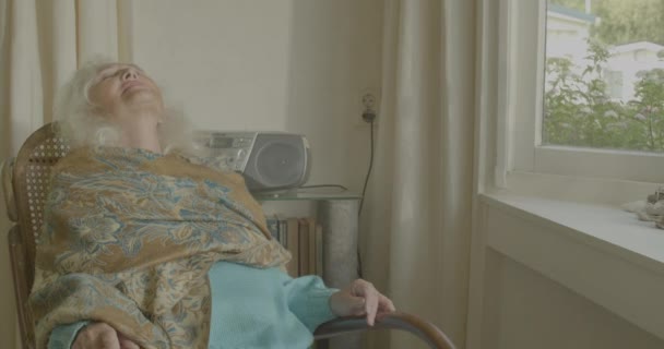 Close Old Woman Sitting Rocking Chair Looking Smile — Stok video