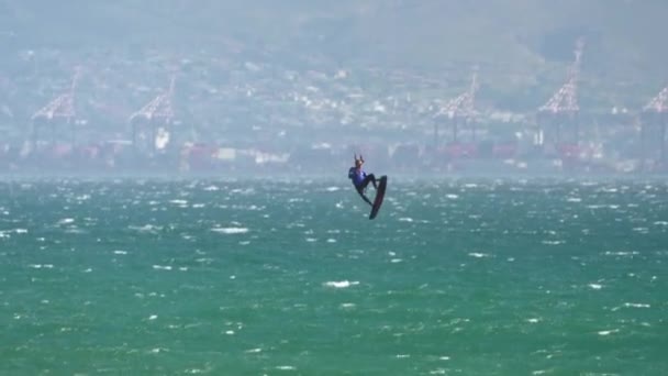 Kiteboarder Stig Hoefnagel Launches Big Trick Wave Red Bull Kota — Stockvideo