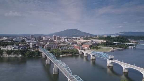 Aerial Hyperlapse Moving Tennessee River Downtown Chattanooga Lookout Mountain Background — Video Stock