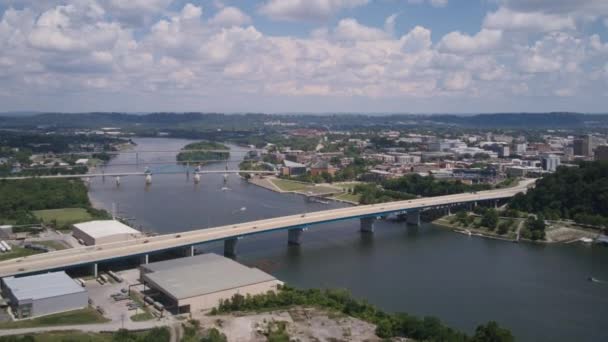 Aerial Hyperlapse Slowly Focusing Tennessee Aquarium Downtown Chattanooga — Stok Video