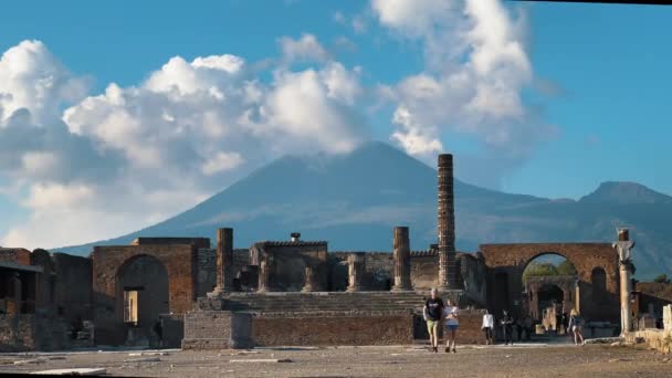 Looking Ruins Pompeii Forum Shadow Vesuvius — Stock video