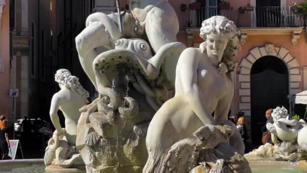 Estátua Netuno Lutando Contra Polvo Que Adorna Fonte Netuno Roma — Vídeo de Stock