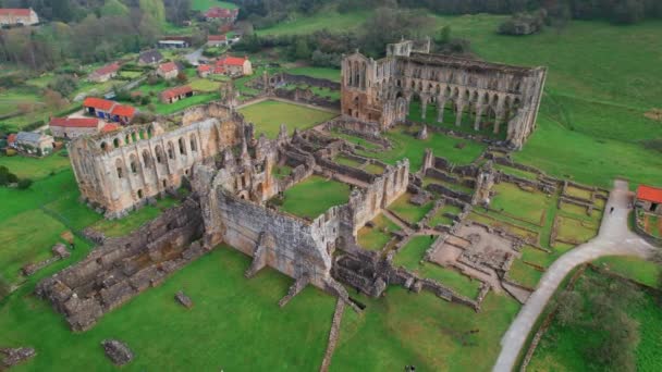 Panoramic View Cistercian Abbey Rievaulx Helmsley North York Moors National — Vídeos de Stock