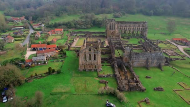 Impressive Ruins Rievaulx Abbey Valley North York Moors North Yorkshire — Vídeos de Stock