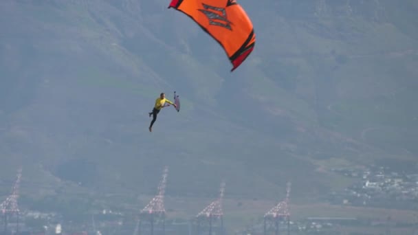 Amazing Skills Kiteboarder Stig Hoefnagel Red Bull Kota 2021 Competition — Vídeo de stock
