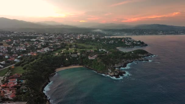 Cliff Puerto Escondido Beaches Aerial Sunrise Ocean Mountain Fire Sunlight — Vídeo de stock