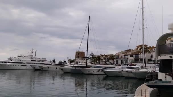 Sliding Shot Marina All Large Yachts Moored Side Side Puerto — Stock Video