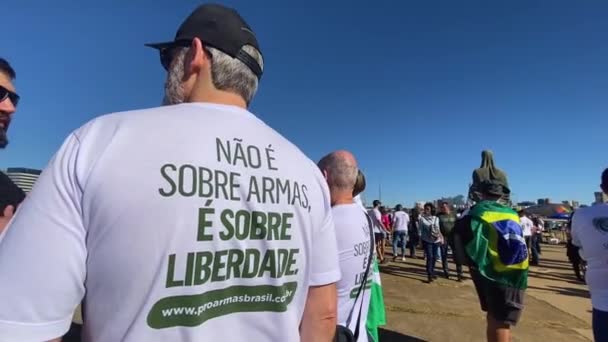 Pro Gun Protest City Brasilia Brazilian President Bolsonario Signed Decree — Stock video