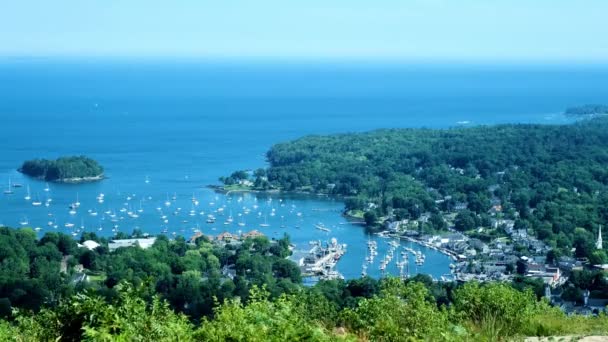 Utsikt Över Camden Maine Från Ett Berg — Stockvideo