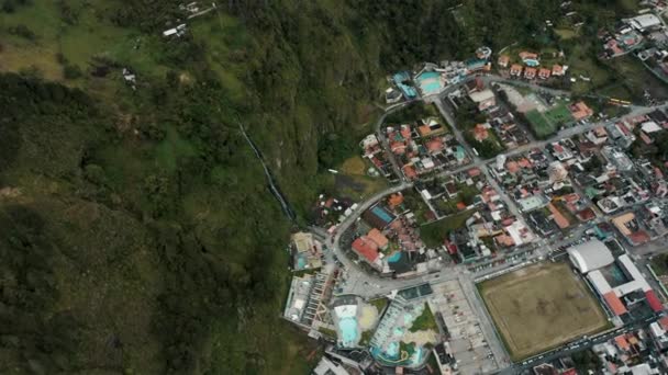 Cascada Virgen Waterfall Cityscape Baos Agua Santa Ecuador Aerial Drone — ストック動画