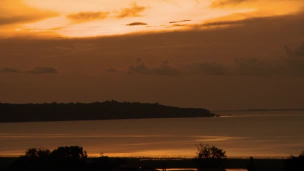 Золотой Закат Закат Реке Амазонки Бразилии Время Истекло — стоковое видео