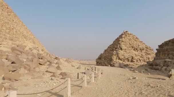 Cordoned Pyramid Menkaure Giza Pyramid Complex Egypt Architectural Wonder — Wideo stockowe