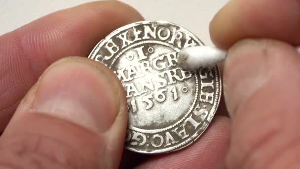 Man Cleaning Ancient Silver Mark Dansk Frederik Silver Coin Cotton — Stock Video