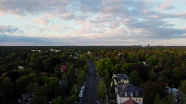 Big Sky Green Area Buttery Soft Aerial View Flight Slowly — Video Stock