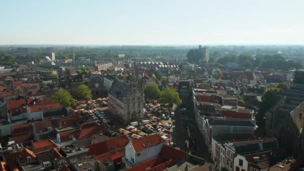 Der Markt Steht Rund Das Rathaus Von Gouda Den Niederlanden — Stockvideo