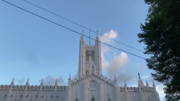 Tilt Shot Paul Cathedral Kolkata Place Which Attracts Visitor — Stock Video
