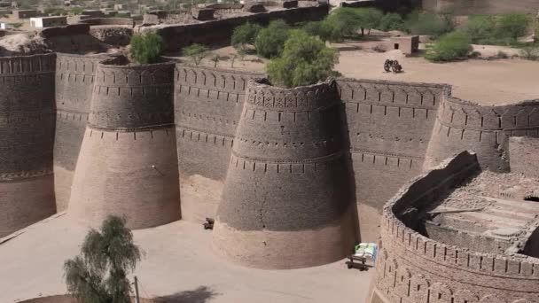 Cinematic Footage Derawar Fortress Cholistan Desert Shot — 비디오
