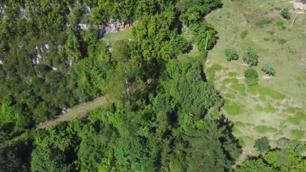 Aerial Top View Revealing Small Building Valley Mountain Forest — Stockvideo