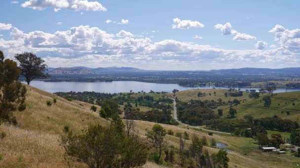 View Lake Hume Dam Wall Distance Kurrajong Gap Lookout North — ストック動画