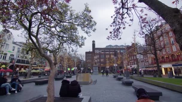 Rembrandtplein Square Wide Static Shot Overcast Evening Amsterdam Netherlands — Wideo stockowe