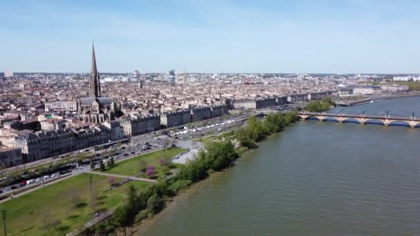Basilica Michael Pont Pierre Garonne River Bordeaux France Sunny Day — 图库视频影像