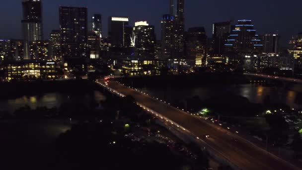 Night Drone Pan Shot Downtown Austin City 2022 — ストック動画