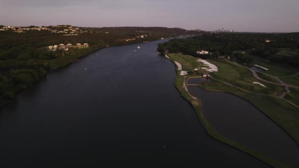 Sunset Drone Lake Traivs Austin Texas Pennybacker Bridge — 비디오