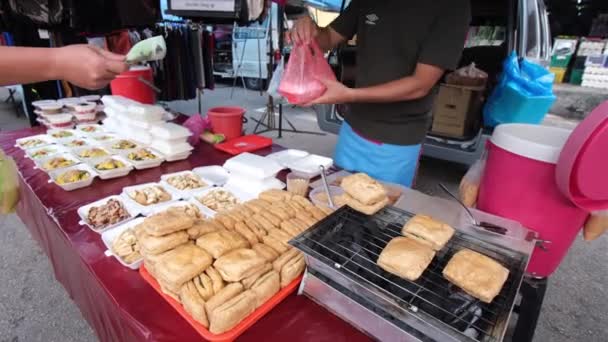 Man Preparing See Food Street Malaysia — Stock Video