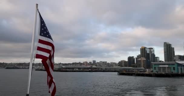 Usa Flag Moving Wind Boat San Diego California City Ocean — Vídeo de stock