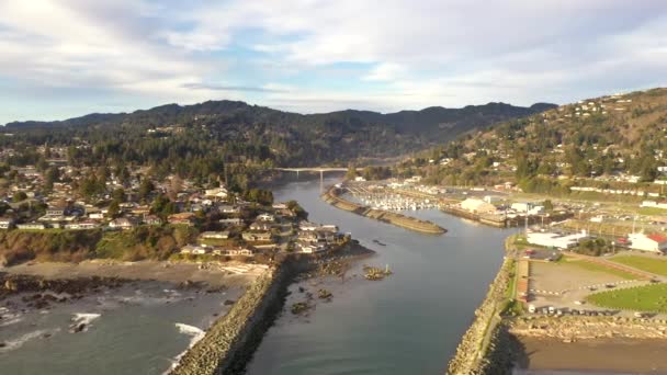 Port Brookings Oregon Drone Backwards Jetty — Stockvideo