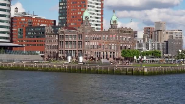 ロッテルダムのホテルニューヨークは コップ ファン ザイドの水から撮影しました — ストック動画