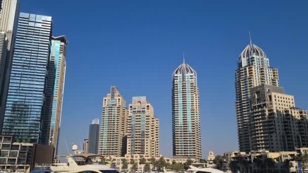 Дубайская Гавань Роскошный Прибрежный Район Лодки Пляжи Канализацией — стоковое видео