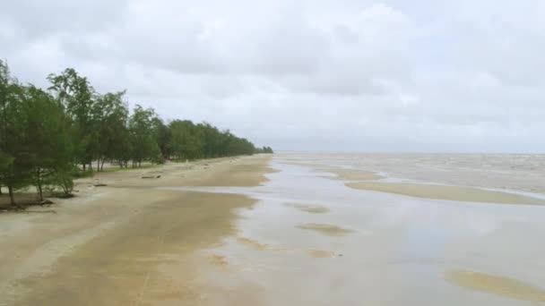 Beach Scene Cloudy Day Rompin Pahang Malaysia Aerial Flying Forward — Video Stock