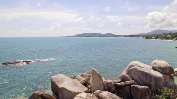 Beautiful Drone Footage Beach Unique Rock Features Hin Hin Yai — Vídeos de Stock