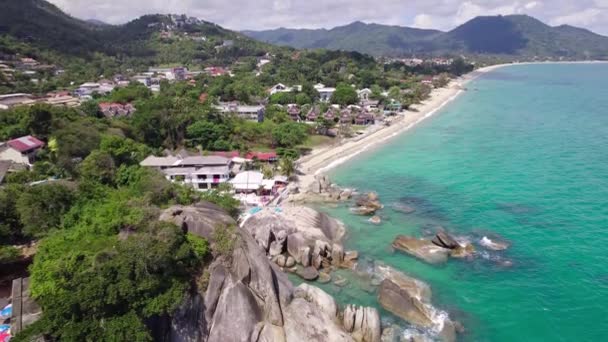 Beautiful Drone Footage Beach Unique Rock Features Hin Hin Yai — Vídeos de Stock