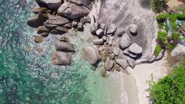 Beautiful Drone Footage Beach Unique Rock Features Hin Hin Yai — Stockvideo