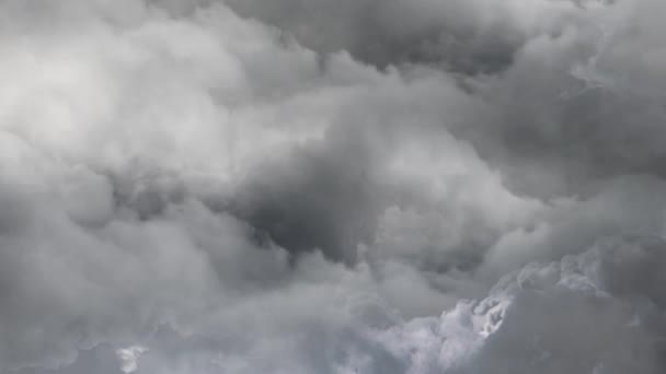 Wolken Sluiten Hemel Met Onweer — Stockvideo