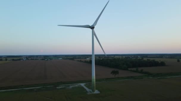 Early Morning Aerial Establishing Shot Wind Turbine — Stock Video