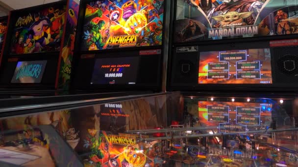 Retro Vintage Pinball Flipper Gaming Machines Colorful Arcade Game Scoreboards — Stok video