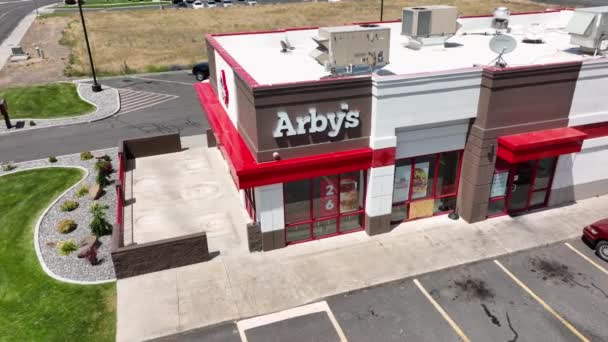 Orbiting Medium Shot Arby Fast Food Restaurant — Video