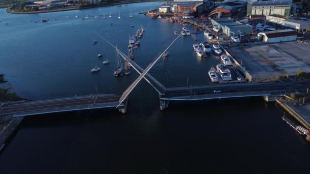 Twin Sails Bridge Poole Opening Boats Sail — Stockvideo
